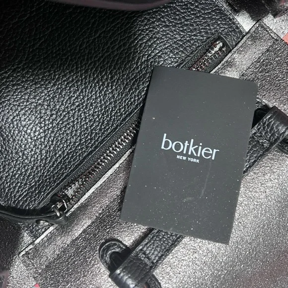 Botkier New York real leather classy backpack dark academia vibes - Picture 6 of 8